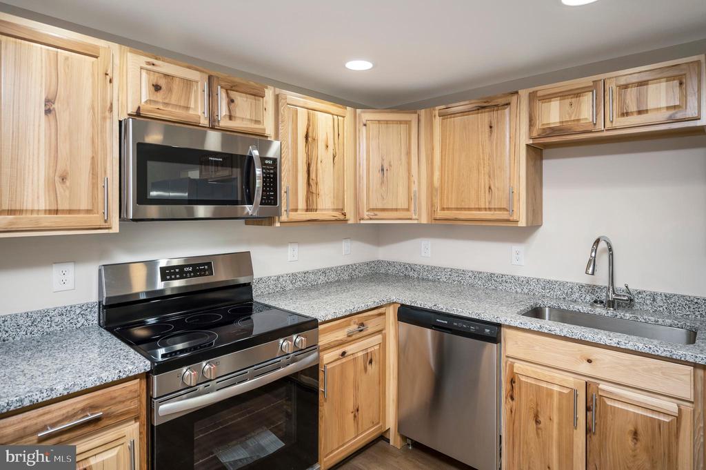 8145 SEAYS RD, SPOTSYLVANIA, Virginia 22551, 3 Bedrooms Bedrooms, ,2 BathroomsBathrooms,Residential,8145 SEAYS RD,VASP2040746 MLS # VASP2040746