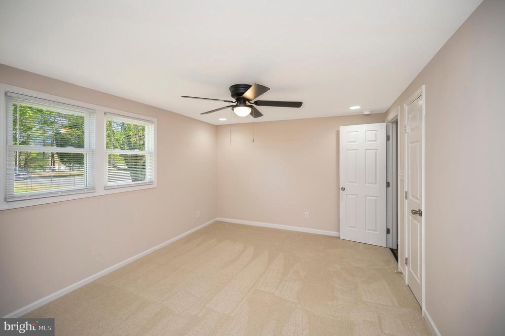 8145 SEAYS RD, SPOTSYLVANIA, Virginia 22551, 3 Bedrooms Bedrooms, ,2 BathroomsBathrooms,Residential,8145 SEAYS RD,VASP2040746 MLS # VASP2040746