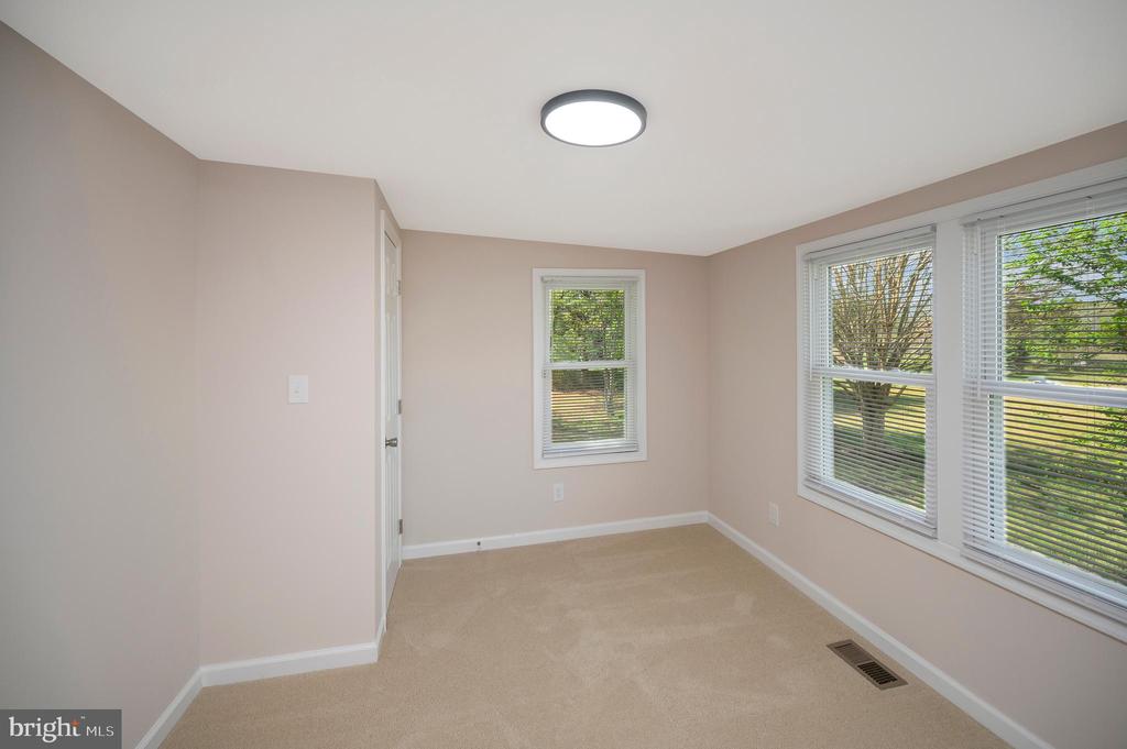 8145 SEAYS RD, SPOTSYLVANIA, Virginia 22551, 3 Bedrooms Bedrooms, ,2 BathroomsBathrooms,Residential,8145 SEAYS RD,VASP2040746 MLS # VASP2040746