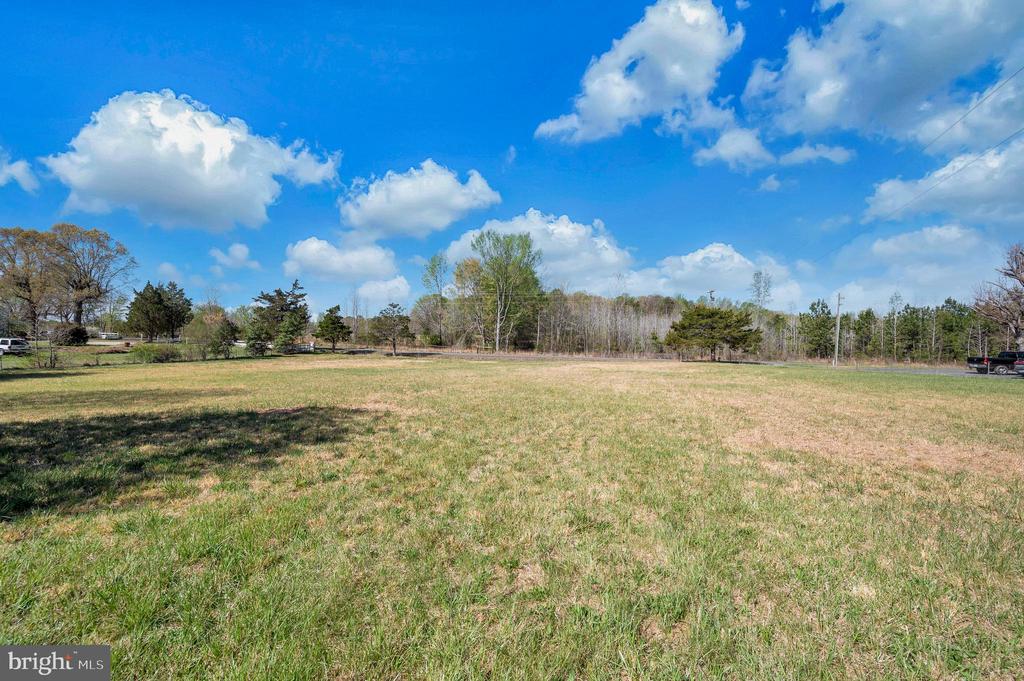 8145 SEAYS RD, SPOTSYLVANIA, Virginia 22551, 3 Bedrooms Bedrooms, ,2 BathroomsBathrooms,Residential,8145 SEAYS RD,VASP2040746 MLS # VASP2040746