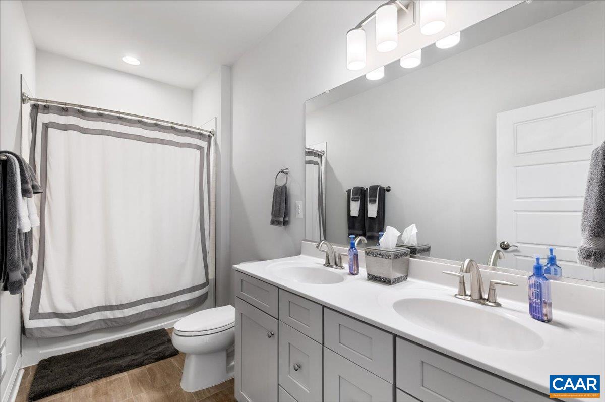 3470 CARROLL CREEK RD, KESWICK, Virginia 22947, 6 Bedrooms Bedrooms, ,5 BathroomsBathrooms,Residential,3470 CARROLL CREEK RD,674837 MLS # 674837