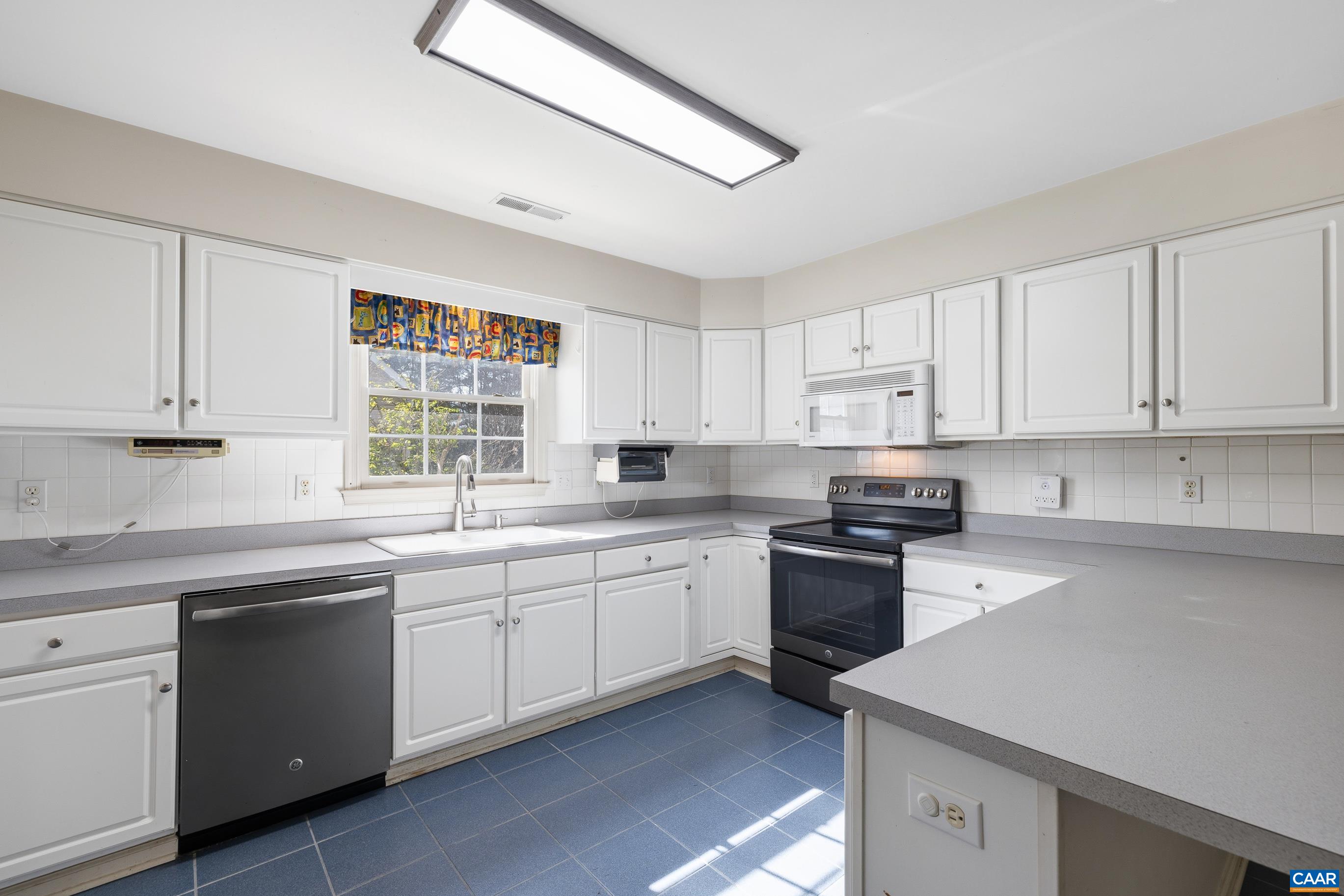 1547 BROAD CROSSING RD, CHARLOTTESVILLE, Virginia 22911, 4 Bedrooms Bedrooms, ,2 BathroomsBathrooms,Residential,1547 BROAD CROSSING RD,675351 MLS # 675351