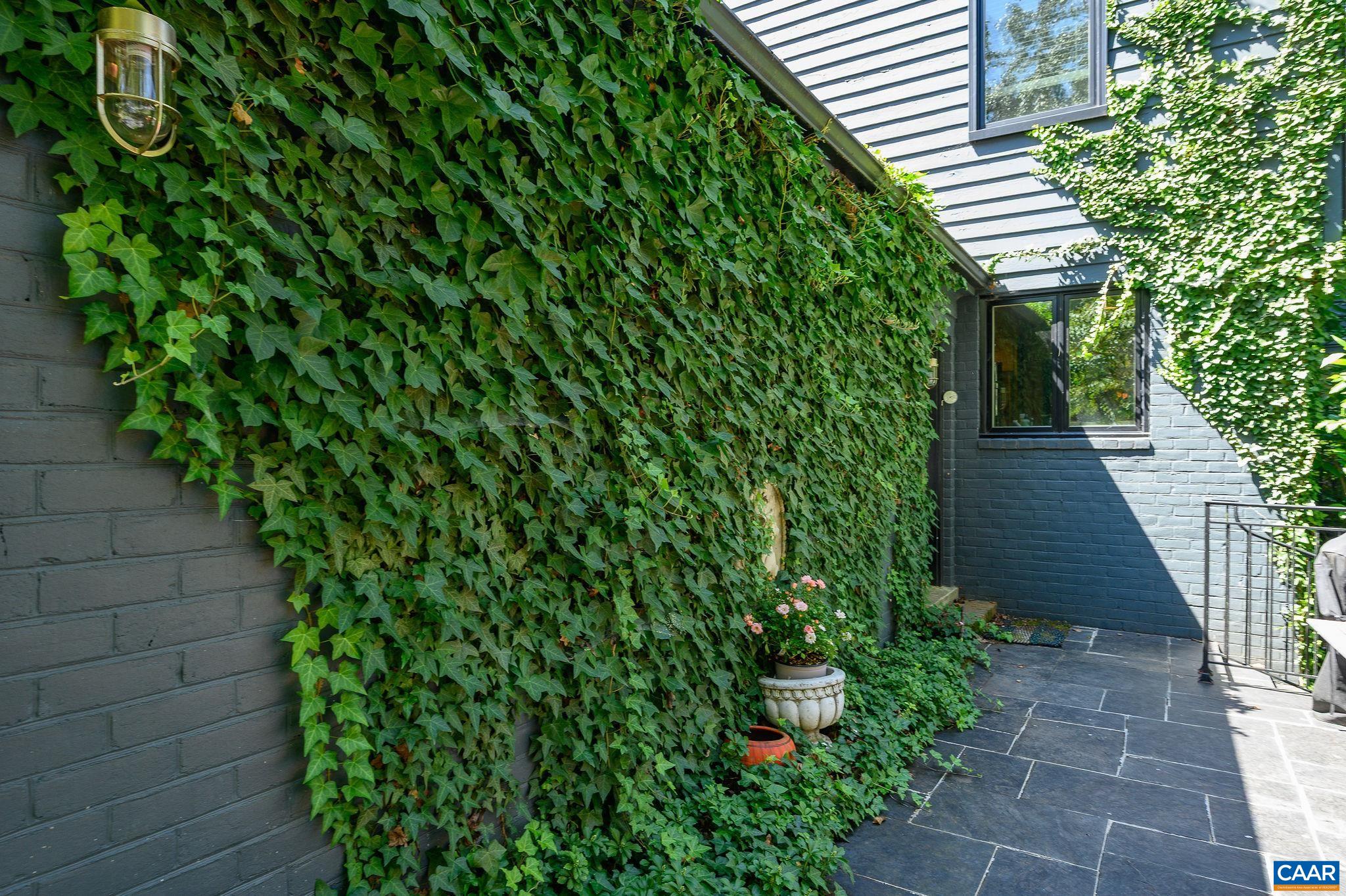 2220 CORNWALL RD, CHARLOTTESVILLE, Virginia 22901, 5 Bedrooms Bedrooms, ,3 BathroomsBathrooms,Residential,Renovated 5 BR, 3.5BA West Leigh home on an except,2220 CORNWALL RD,675412 MLS # 675412