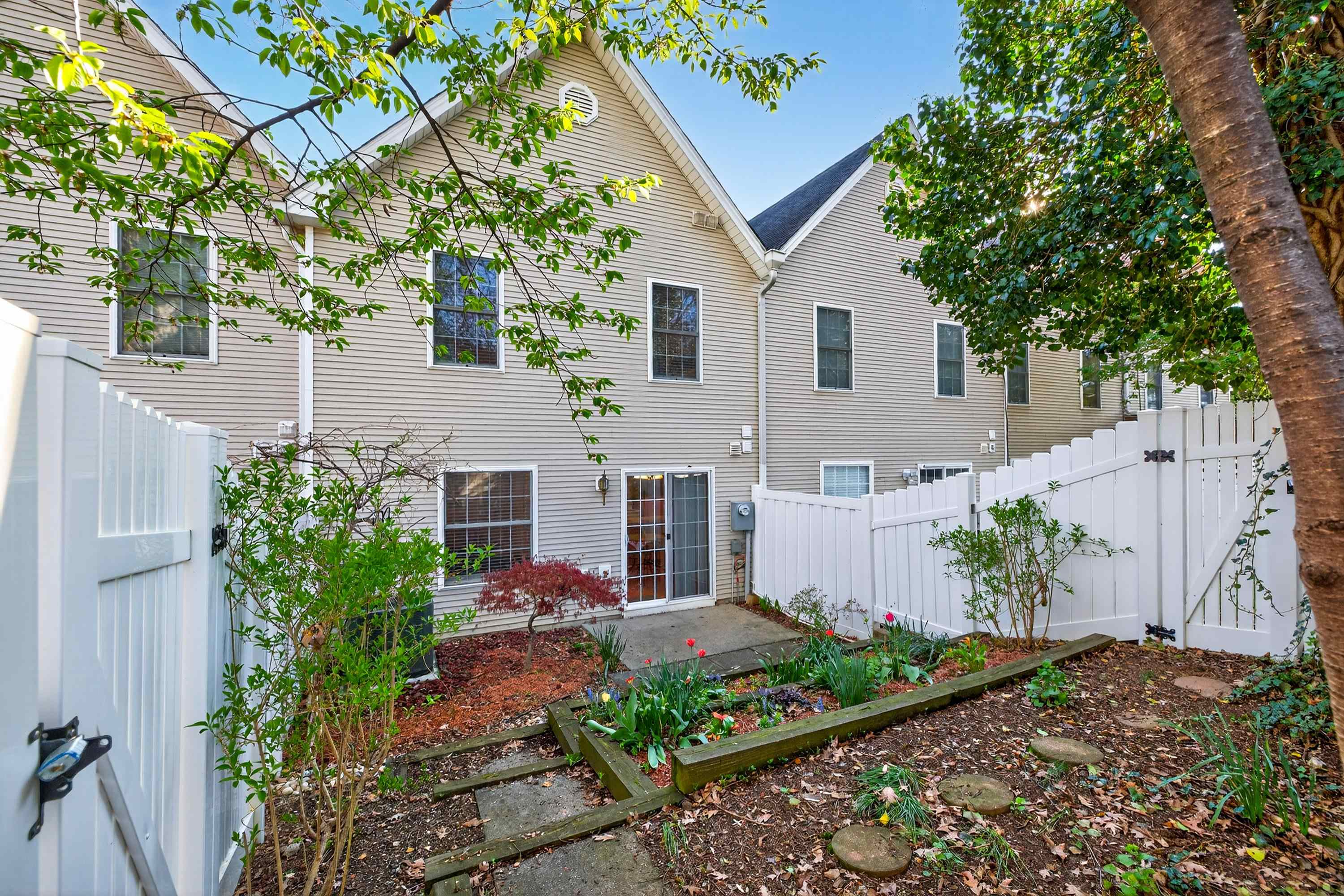 1094 OAKDALE CT, ROCKINGHAM, Virginia 22801, 3 Bedrooms Bedrooms, ,2 BathroomsBathrooms,Residential,1094 OAKDALE CT,675488 MLS # 675488 1094 OAKDALE CT, ROCKINGHAM, Virginia 22801, 3 Bedrooms Bedrooms, ,2 BathroomsBathrooms,Residential,1094 OAKDALE CT,675488 MLS # 675488