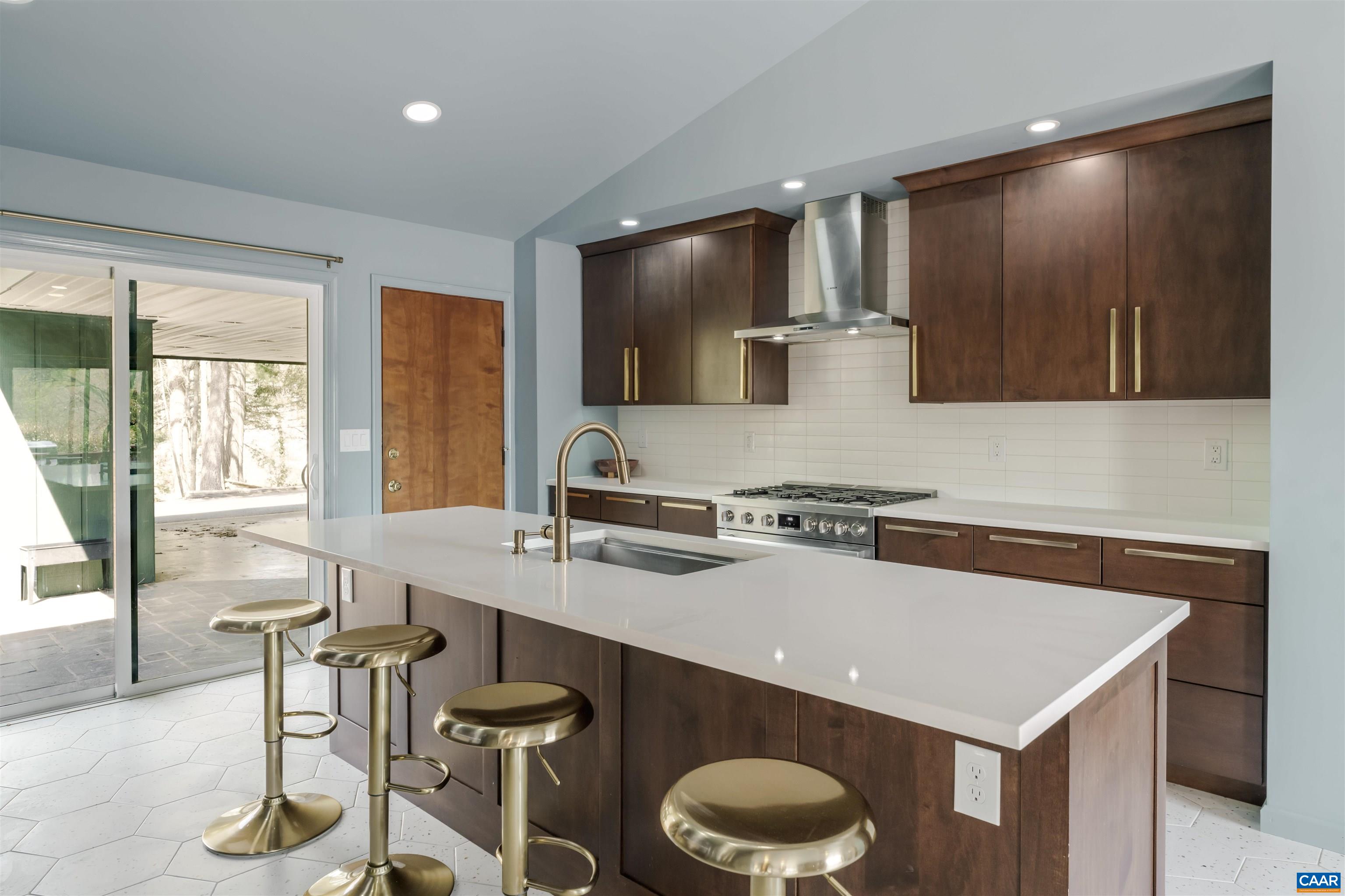 5 VINCENNES CT, CHARLOTTESVILLE, Virginia 22911, 3 Bedrooms Bedrooms, ,2 BathroomsBathrooms,Residential,5 VINCENNES CT,675491 MLS # 675491