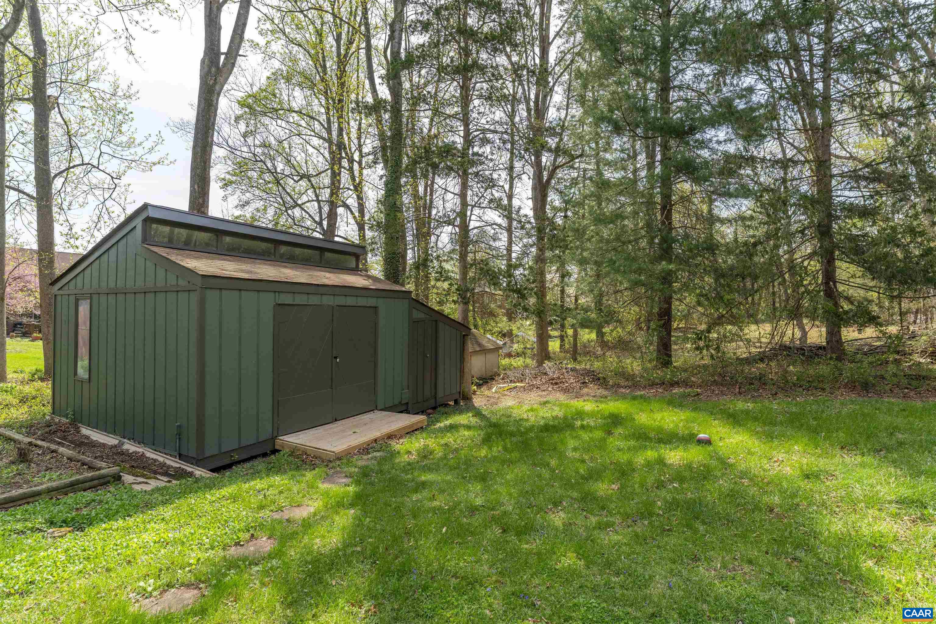 5 VINCENNES CT, CHARLOTTESVILLE, Virginia 22911, 3 Bedrooms Bedrooms, ,2 BathroomsBathrooms,Residential,5 VINCENNES CT,675491 MLS # 675491