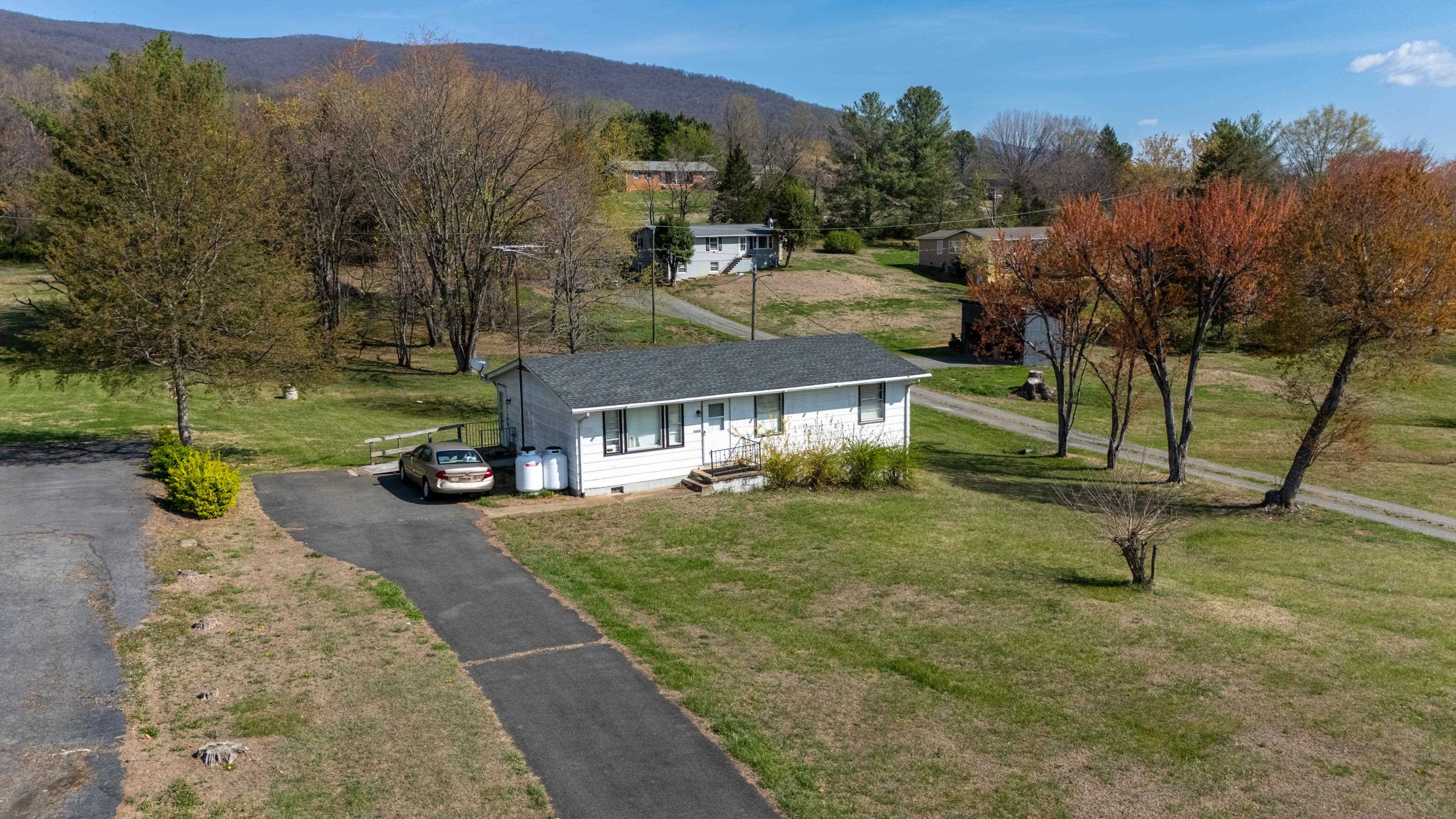 8688 BROOKSVILLE RD, GREENWOOD, Virginia 22943, 3 Bedrooms Bedrooms, ,1 BathroomBathrooms,Residential,8688 BROOKSVILLE RD,675492 MLS # 675492