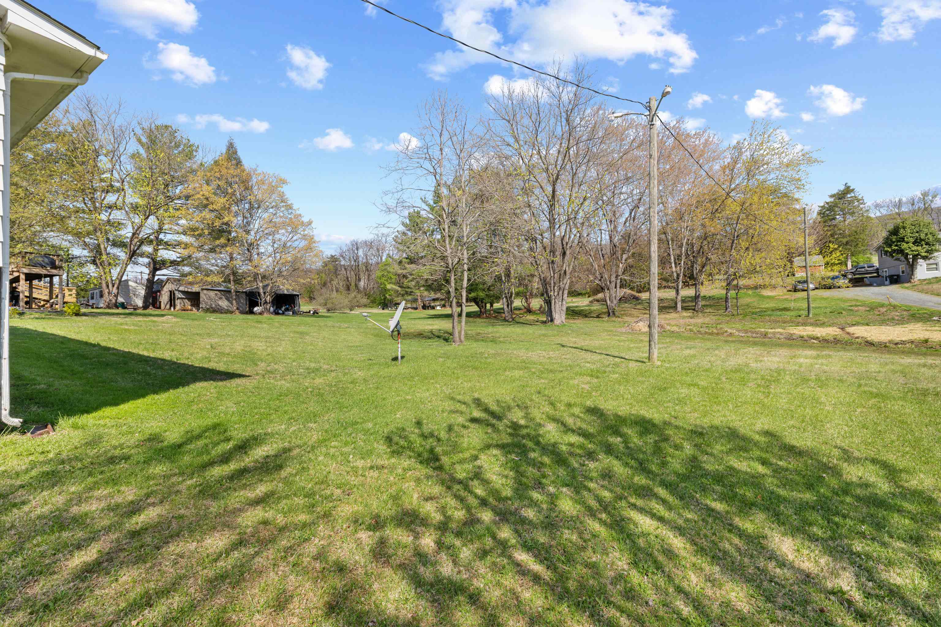 8688 BROOKSVILLE RD, GREENWOOD, Virginia 22943, 3 Bedrooms Bedrooms, ,1 BathroomBathrooms,Residential,8688 BROOKSVILLE RD,675492 MLS # 675492