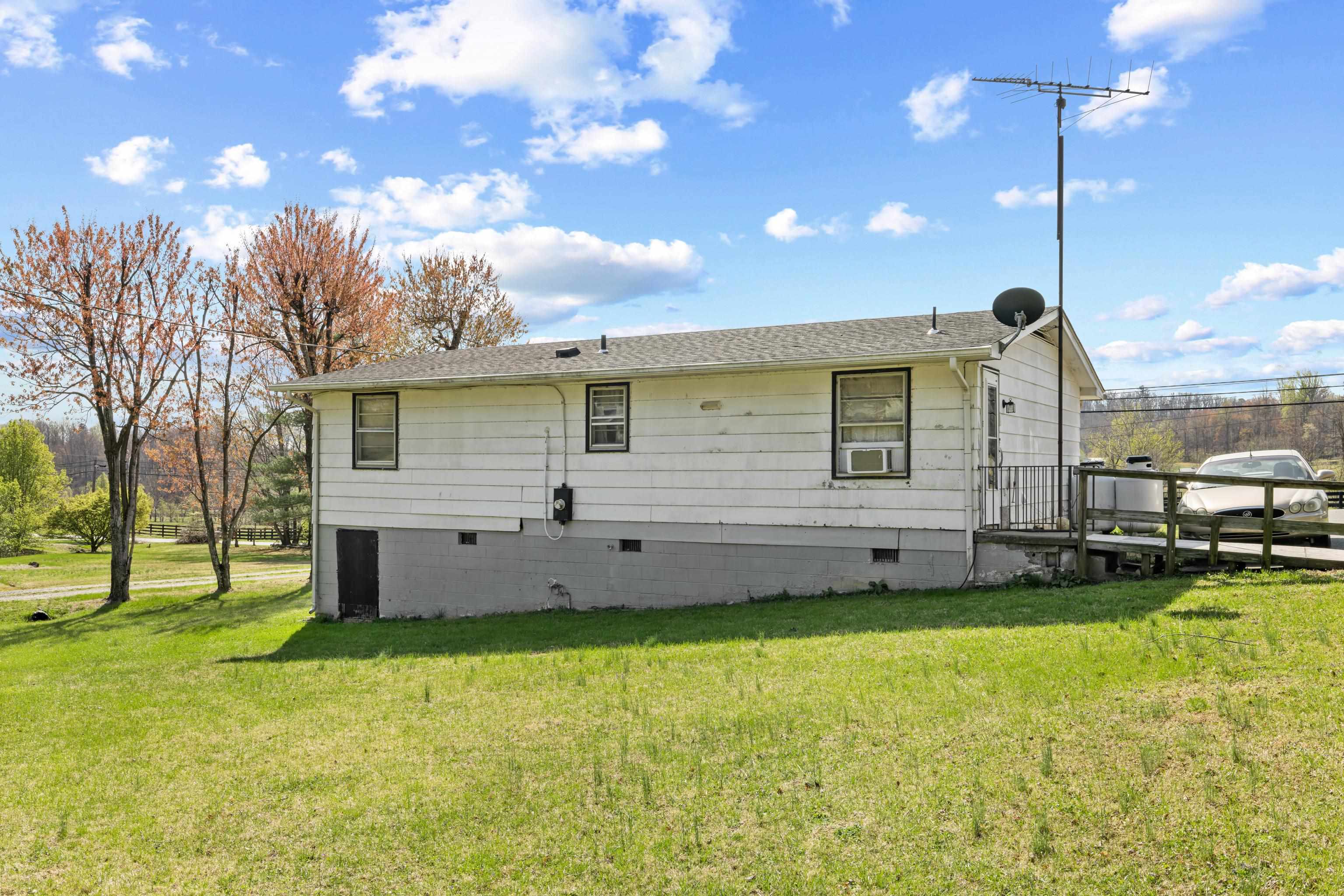 8688 BROOKSVILLE RD, GREENWOOD, Virginia 22943, 3 Bedrooms Bedrooms, ,1 BathroomBathrooms,Residential,8688 BROOKSVILLE RD,675492 MLS # 675492