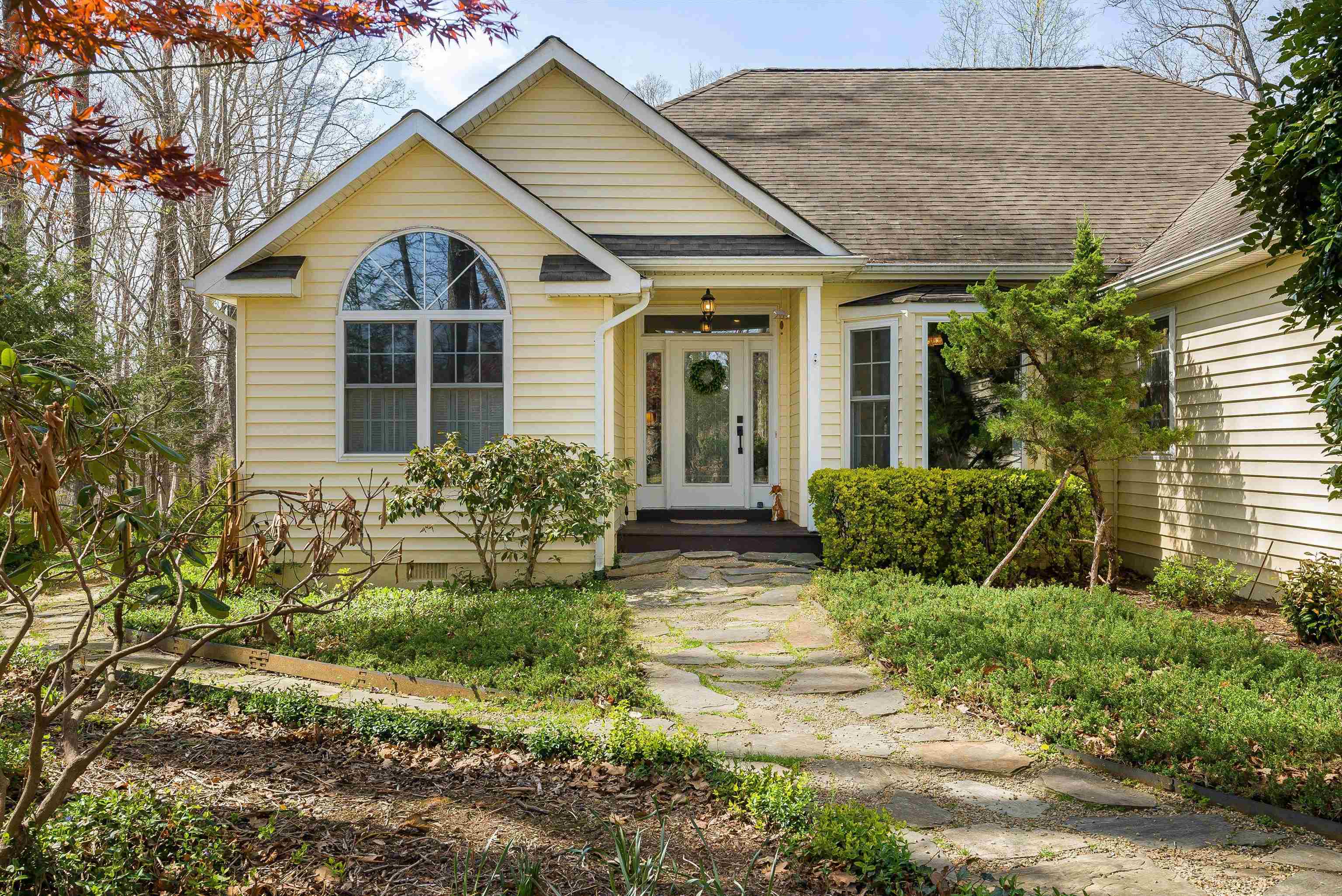 553 HIDDEN VALLEYS RD, PALMYRA, Virginia 22963, 3 Bedrooms Bedrooms, ,2 BathroomsBathrooms,Residential,Home Sweet Home!,553 HIDDEN VALLEYS RD,675493 MLS # 675493