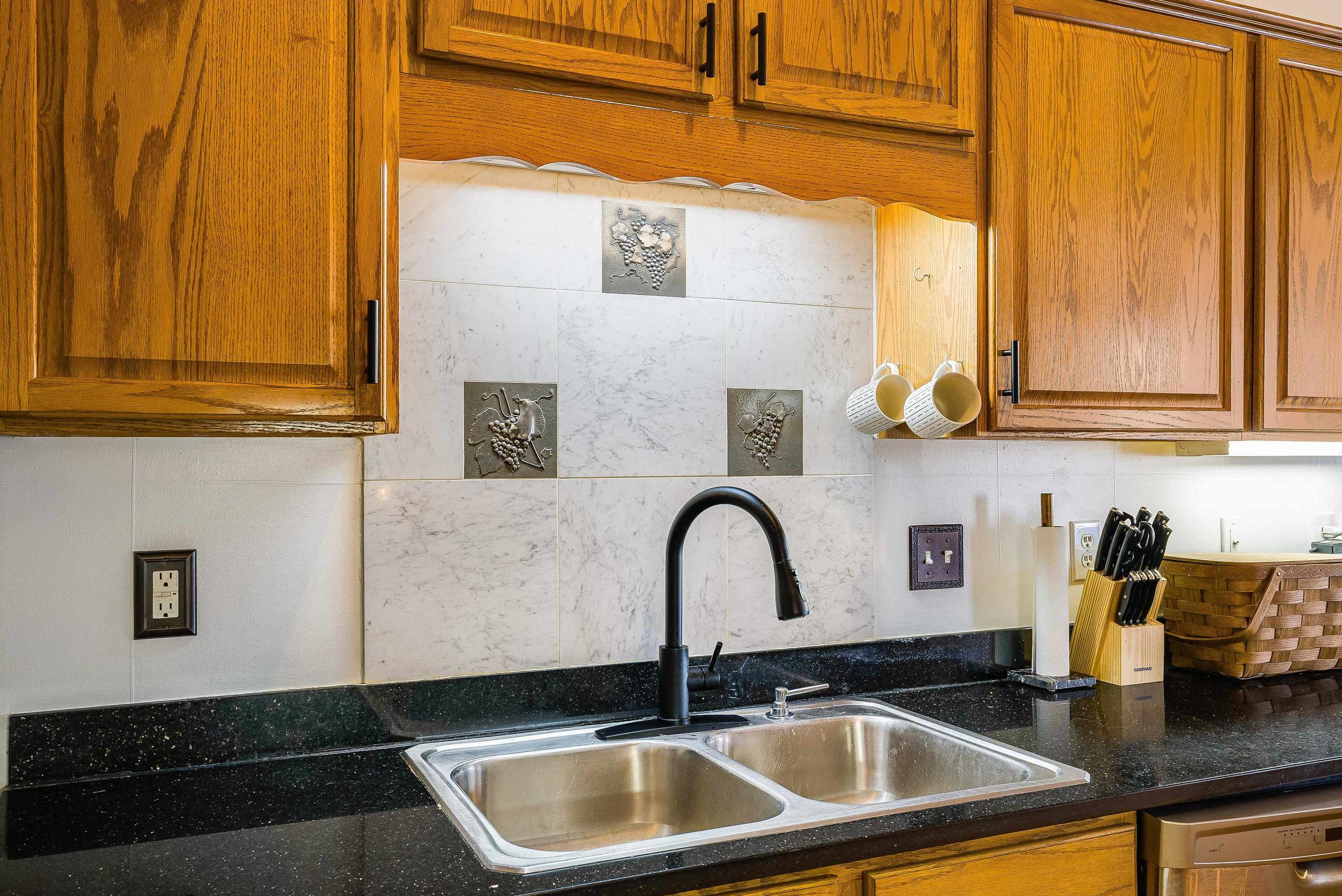 553 HIDDEN VALLEYS RD, PALMYRA, Virginia 22963, 3 Bedrooms Bedrooms, ,2 BathroomsBathrooms,Residential,Home Sweet Home!,553 HIDDEN VALLEYS RD,675493 MLS # 675493