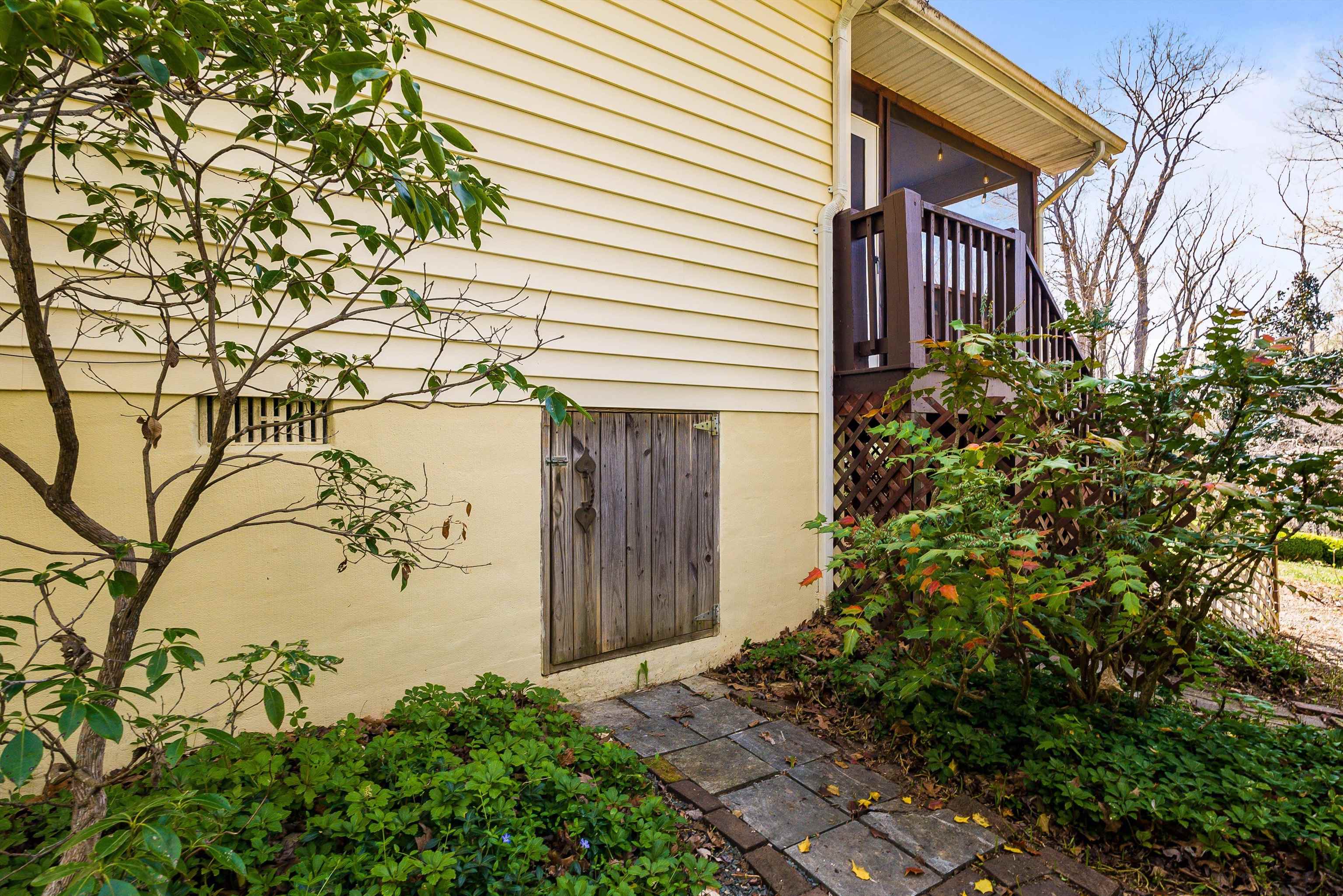 553 HIDDEN VALLEYS RD, PALMYRA, Virginia 22963, 3 Bedrooms Bedrooms, ,2 BathroomsBathrooms,Residential,Home Sweet Home!,553 HIDDEN VALLEYS RD,675493 MLS # 675493