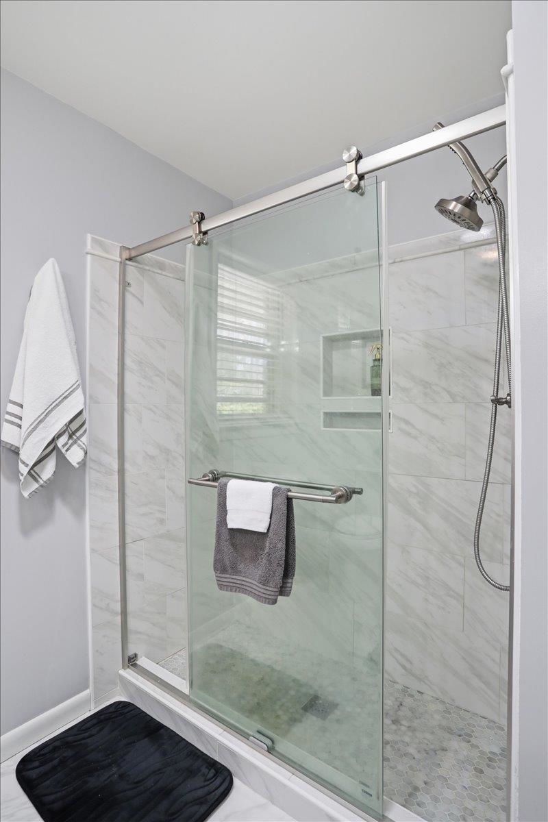 1229 WOODCREST CIR, HARRISONBURG, Virginia 22801, 4 Bedrooms Bedrooms, ,3 BathroomsBathrooms,Residential,1229 WOODCREST CIR,675496 MLS # 675496