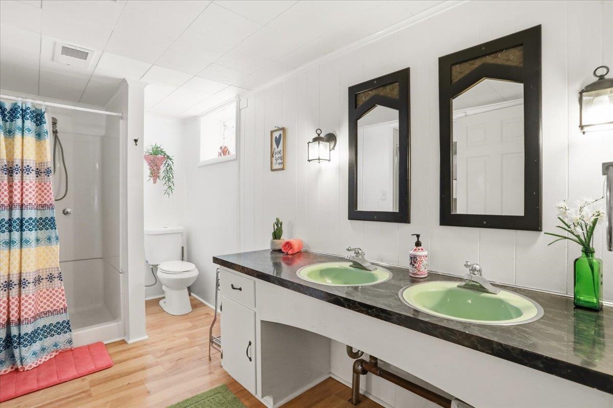 1229 WOODCREST CIR, HARRISONBURG, Virginia 22801, 4 Bedrooms Bedrooms, ,3 BathroomsBathrooms,Residential,1229 WOODCREST CIR,675496 MLS # 675496