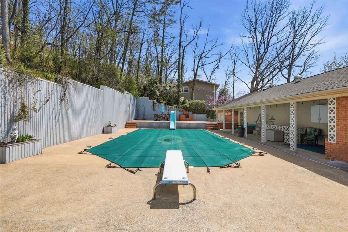 1229 WOODCREST CIR, HARRISONBURG, Virginia 22801, 4 Bedrooms Bedrooms, ,3 BathroomsBathrooms,Residential,1229 WOODCREST CIR,675496 MLS # 675496