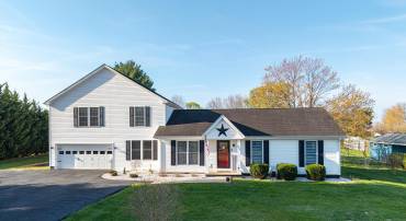 605 16TH ST, GROTTOES, Virginia 24441, 4 Bedrooms Bedrooms, ,3 BathroomsBathrooms,Residential,605 16th Street, Grottoes, VA 24441,605 16TH ST,675501 MLS # 675501