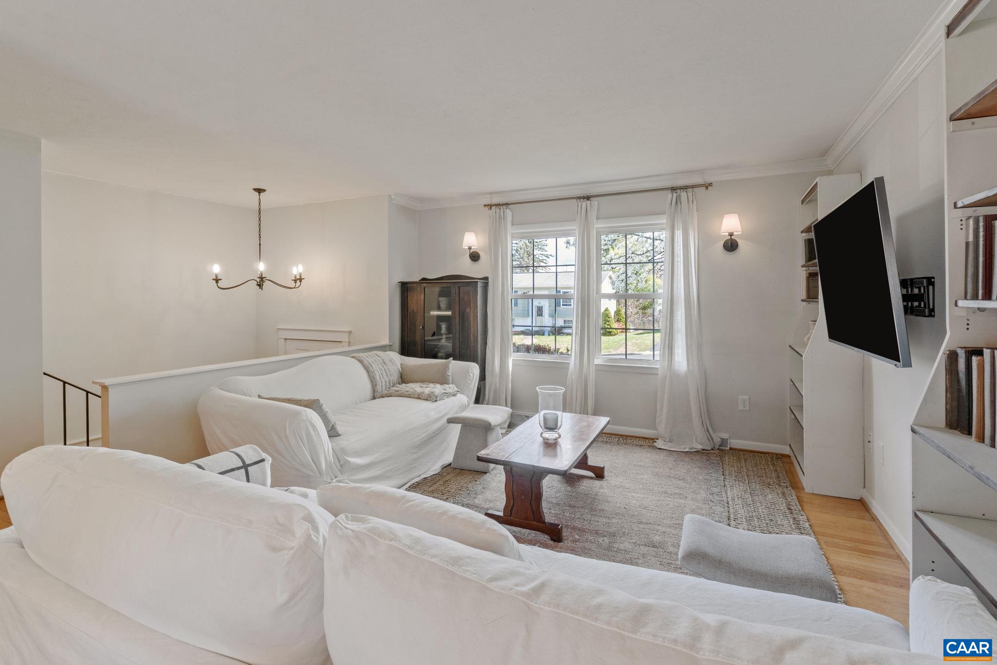 704 CARANN ST, STAUNTON, Virginia 24401, 3 Bedrooms Bedrooms, ,1 BathroomBathrooms,Residential,704 CARANN ST,675503 MLS # 675503