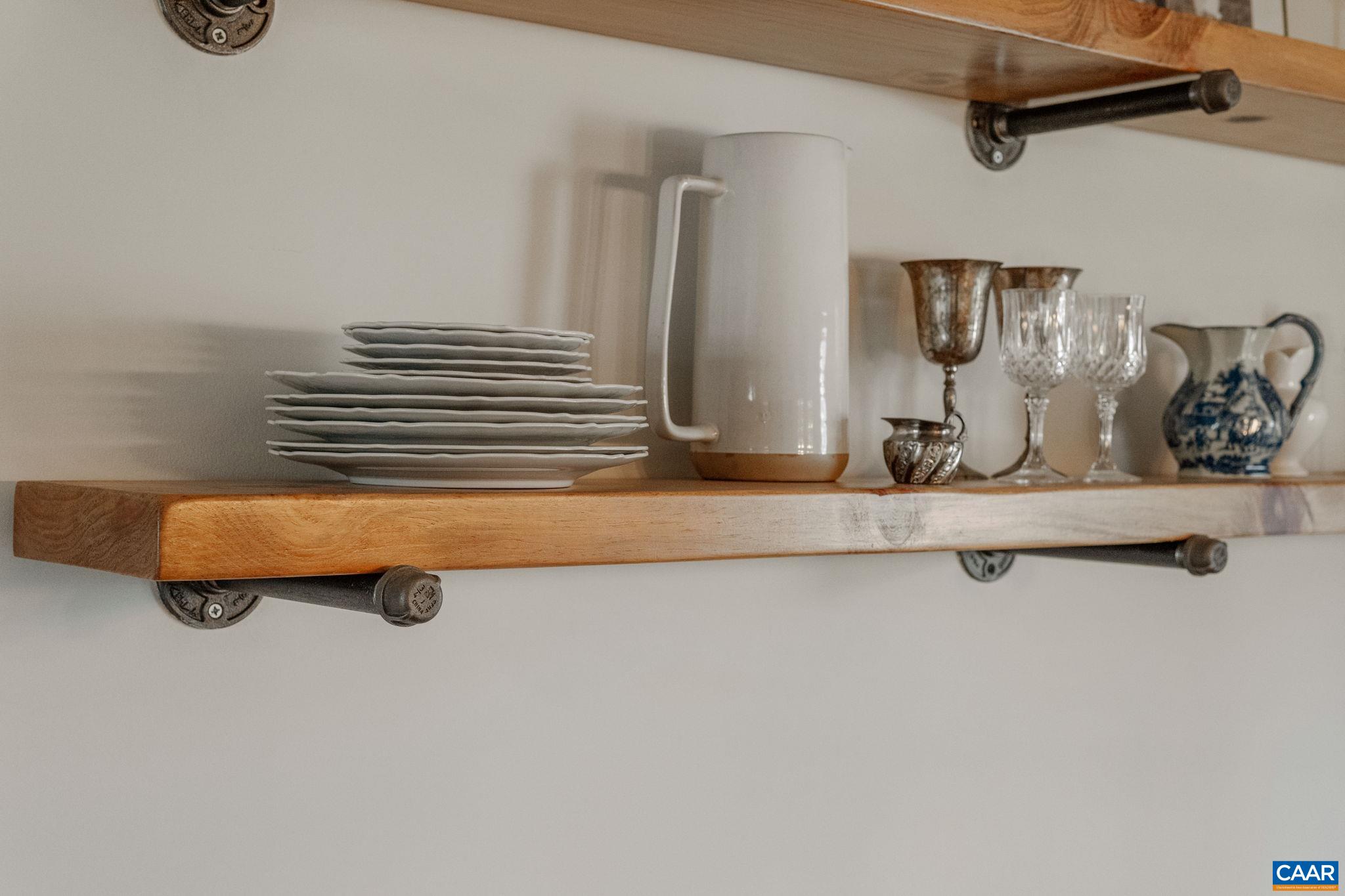 704 CARANN ST, STAUNTON, Virginia 24401, 3 Bedrooms Bedrooms, ,1 BathroomBathrooms,Residential,704 CARANN ST,675503 MLS # 675503