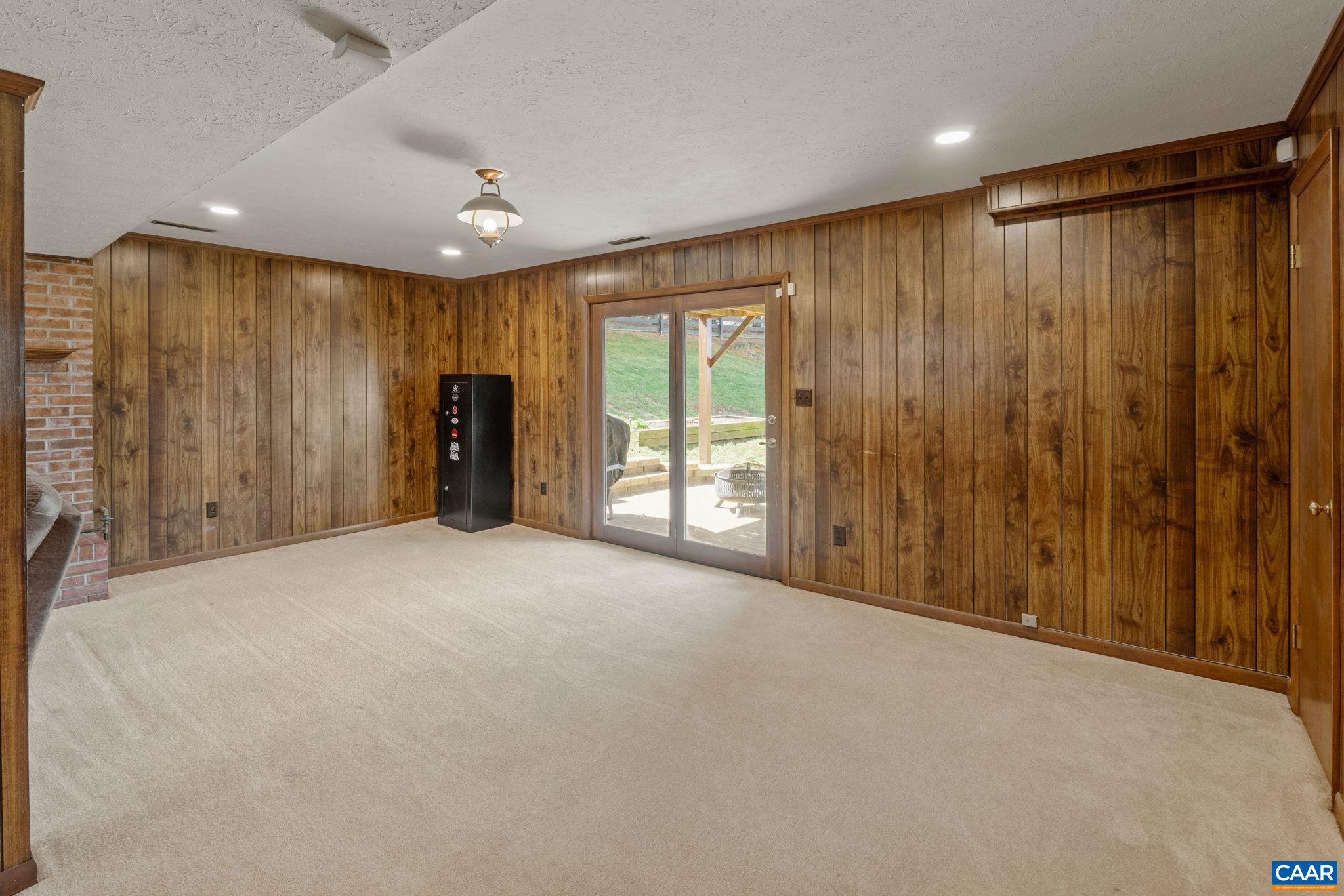 704 CARANN ST, STAUNTON, Virginia 24401, 3 Bedrooms Bedrooms, ,1 BathroomBathrooms,Residential,704 CARANN ST,675503 MLS # 675503