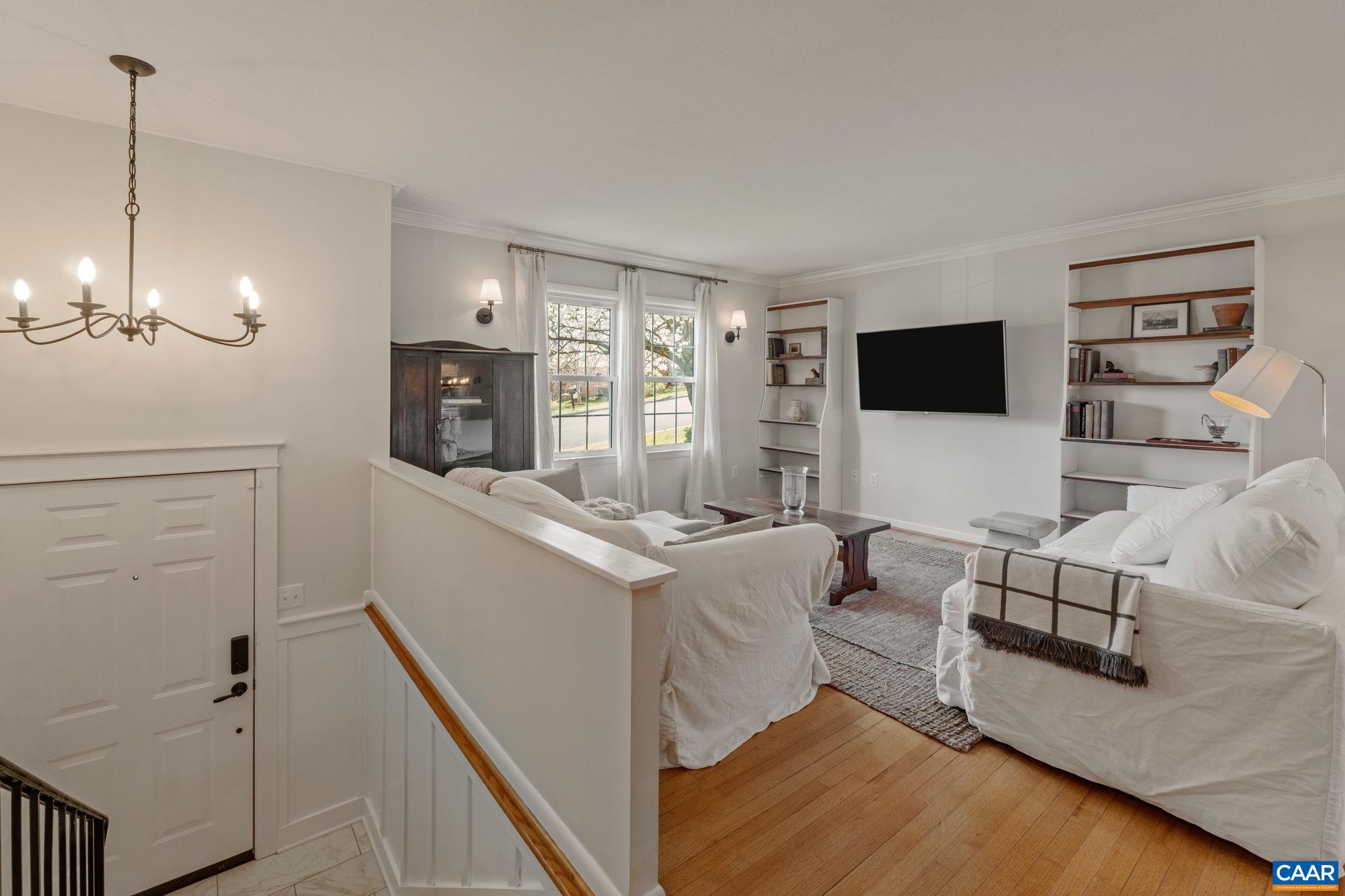704 CARANN ST, STAUNTON, Virginia 24401, 3 Bedrooms Bedrooms, ,1 BathroomBathrooms,Residential,704 CARANN ST,675503 MLS # 675503