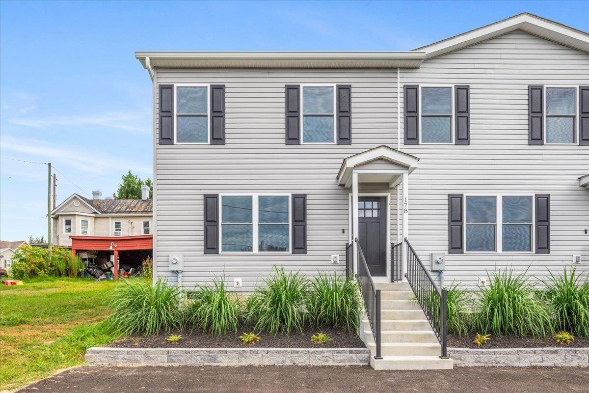 178 BANK ST, MOUNT JACKSON, Virginia 22842, 3 Bedrooms Bedrooms, ,2 BathroomsBathrooms,Residential,178 BANK ST,675504 MLS # 675504