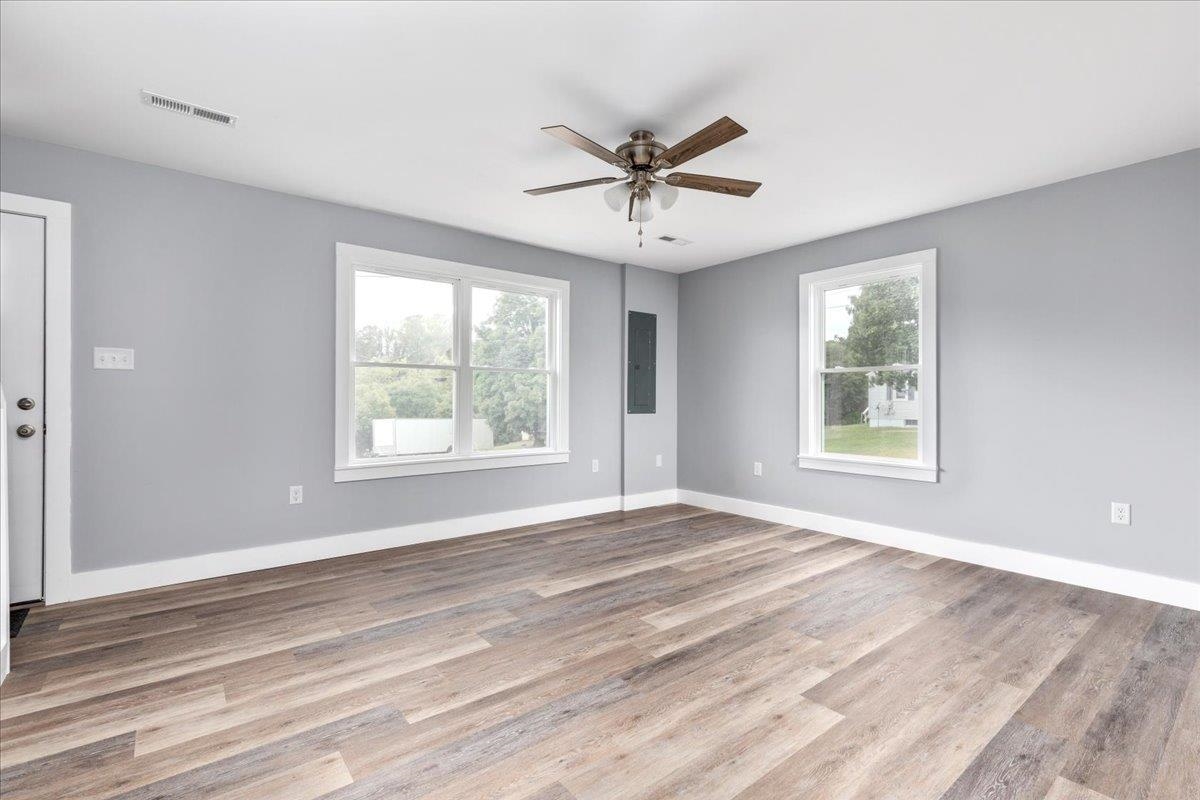 178 BANK ST, MOUNT JACKSON, Virginia 22842, 3 Bedrooms Bedrooms, ,2 BathroomsBathrooms,Residential,178 BANK ST,675504 MLS # 675504