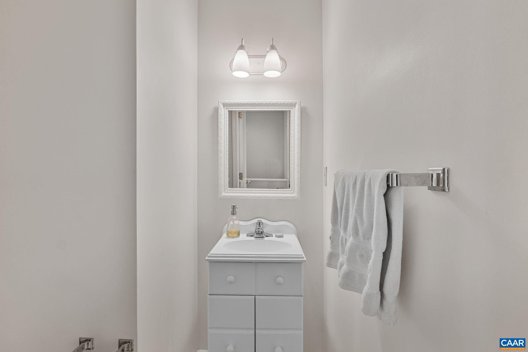 1212 CHATHAM RDG, CHARLOTTESVILLE, Virginia 22901, 2 Bedrooms Bedrooms, ,1 BathroomBathrooms,Residential,1212 CHATHAM RDG,675505 MLS # 675505