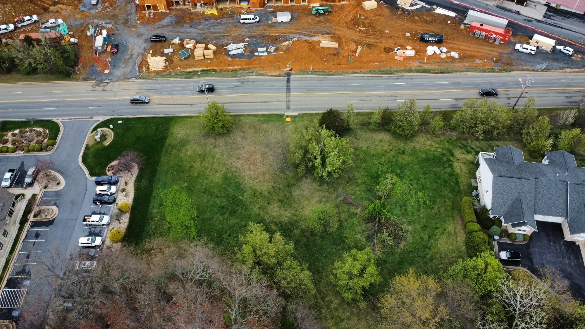 2585 EVELYN BYRD AVE, HARRISONBURG, Virginia 22801, ,Commercial,2585 EVELYN BYRD AVE,651406 MLS # 651406