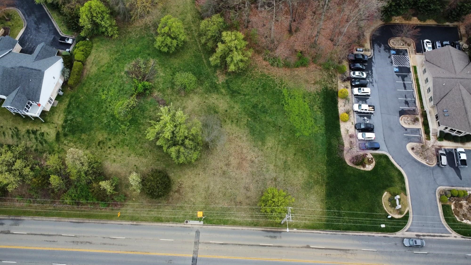 2585 EVELYN BYRD AVE, HARRISONBURG, Virginia 22801, ,Commercial,2585 EVELYN BYRD AVE,651406 MLS # 651406