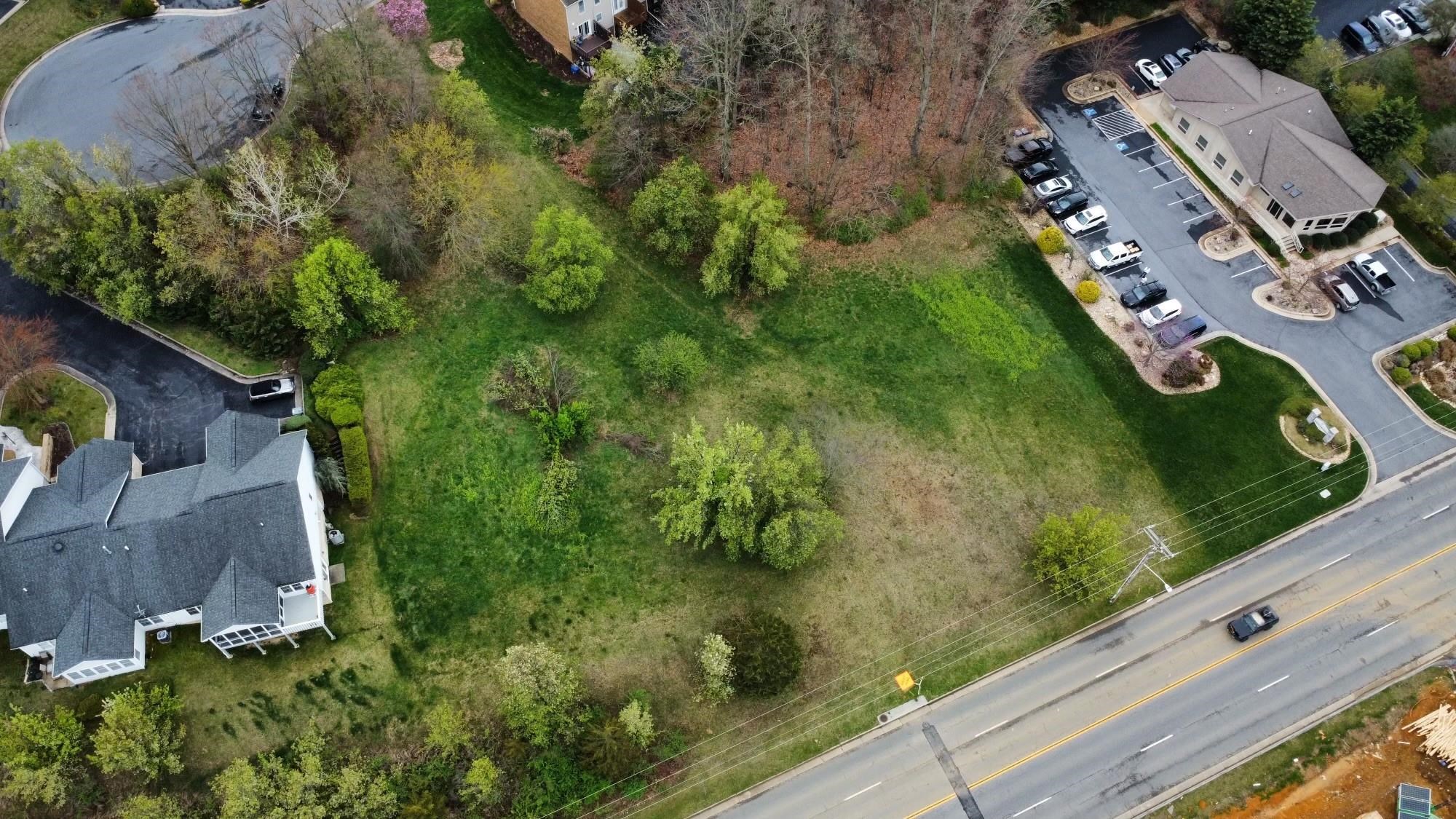 2585 EVELYN BYRD AVE, HARRISONBURG, Virginia 22801, ,Commercial,2585 EVELYN BYRD AVE,651406 MLS # 651406