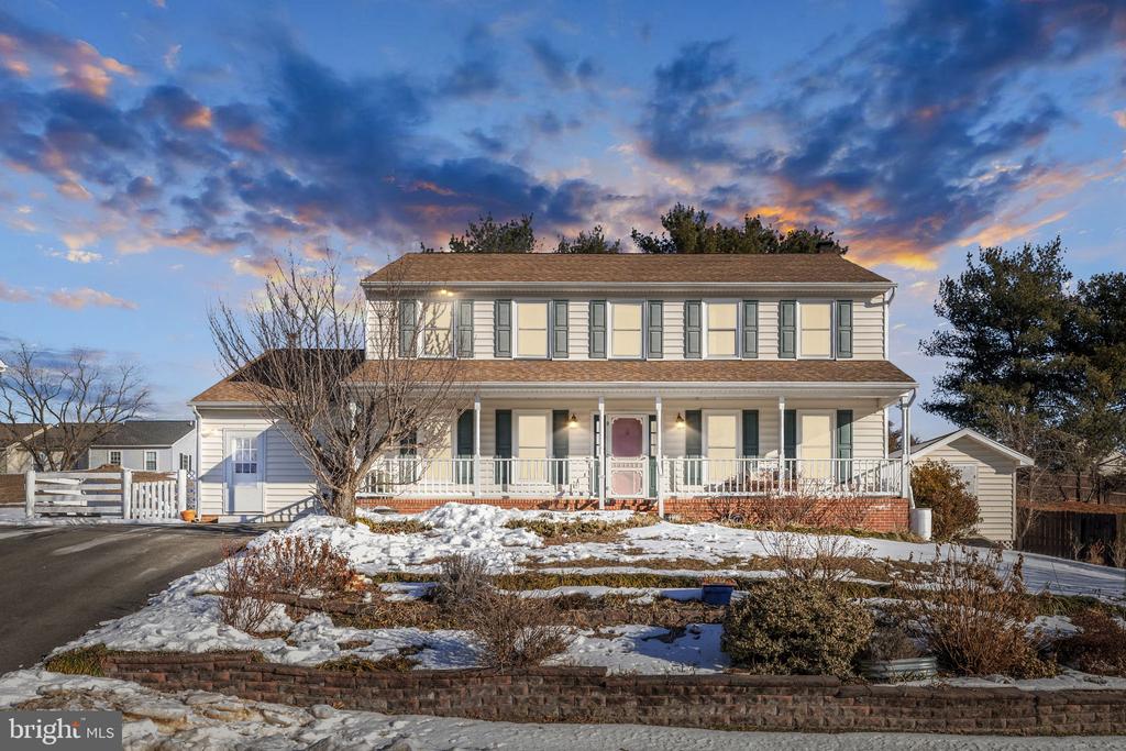 105 CHINABERRY DR, FREDERICKSBURG, Virginia 22407, 5 Bedrooms Bedrooms, ,3 BathroomsBathrooms,Residential,BREEZEWOOD,105 CHINABERRY DR,VASP2039154 MLS # VASP2039154