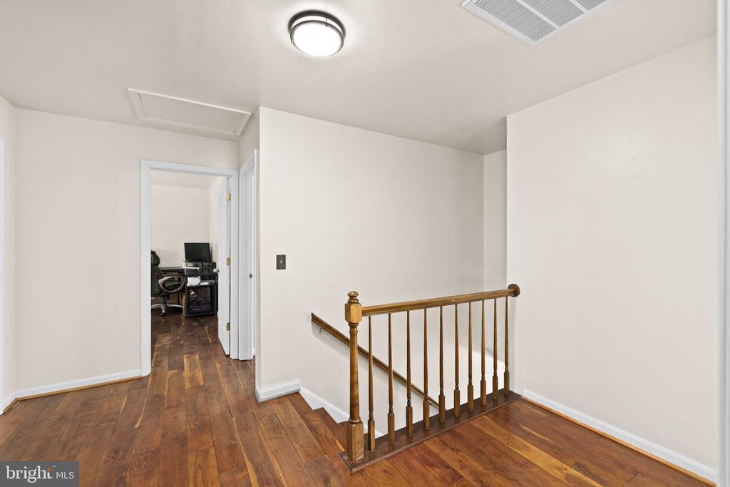 105 CHINABERRY DR, FREDERICKSBURG, Virginia 22407, 5 Bedrooms Bedrooms, ,3 BathroomsBathrooms,Residential,BREEZEWOOD,105 CHINABERRY DR,VASP2039154 MLS # VASP2039154