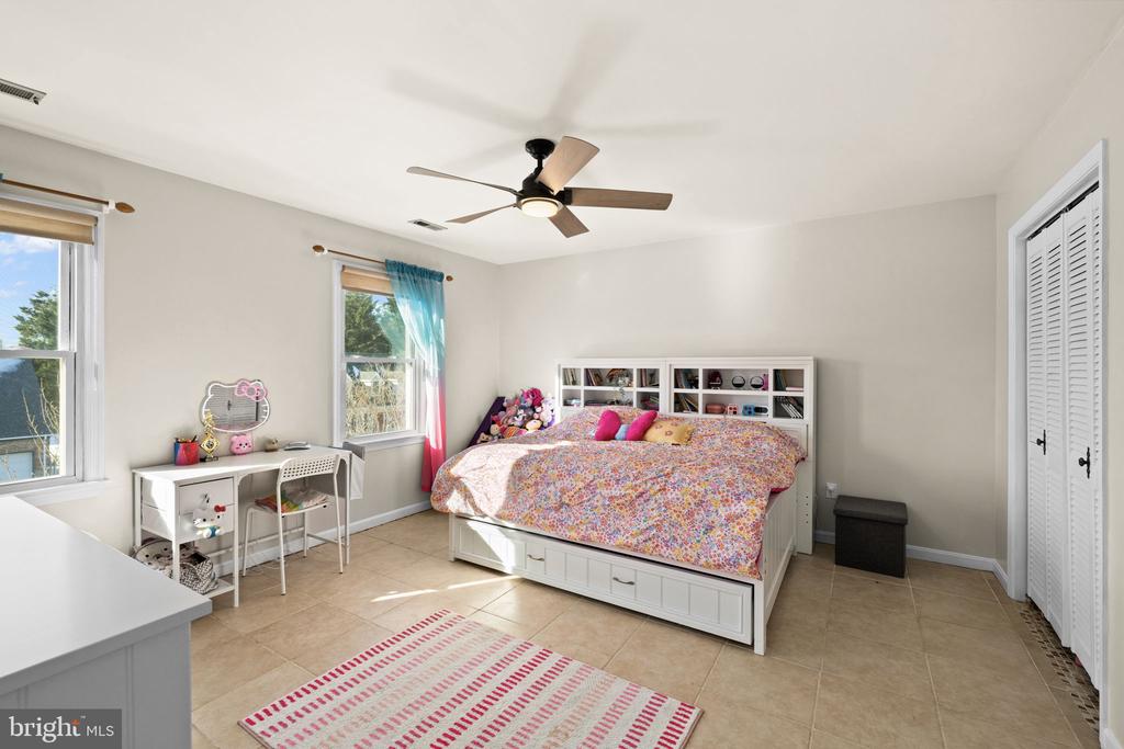 105 CHINABERRY DR, FREDERICKSBURG, Virginia 22407, 5 Bedrooms Bedrooms, ,3 BathroomsBathrooms,Residential,BREEZEWOOD,105 CHINABERRY DR,VASP2039154 MLS # VASP2039154