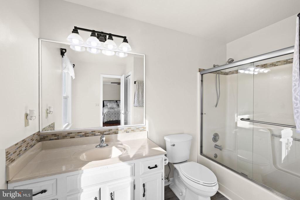 105 CHINABERRY DR, FREDERICKSBURG, Virginia 22407, 5 Bedrooms Bedrooms, ,3 BathroomsBathrooms,Residential,BREEZEWOOD,105 CHINABERRY DR,VASP2039154 MLS # VASP2039154