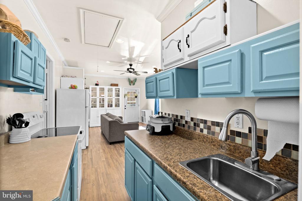 105 CHINABERRY DR, FREDERICKSBURG, Virginia 22407, 5 Bedrooms Bedrooms, ,3 BathroomsBathrooms,Residential,BREEZEWOOD,105 CHINABERRY DR,VASP2039154 MLS # VASP2039154