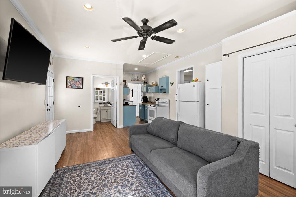 105 CHINABERRY DR, FREDERICKSBURG, Virginia 22407, 5 Bedrooms Bedrooms, ,3 BathroomsBathrooms,Residential,BREEZEWOOD,105 CHINABERRY DR,VASP2039154 MLS # VASP2039154