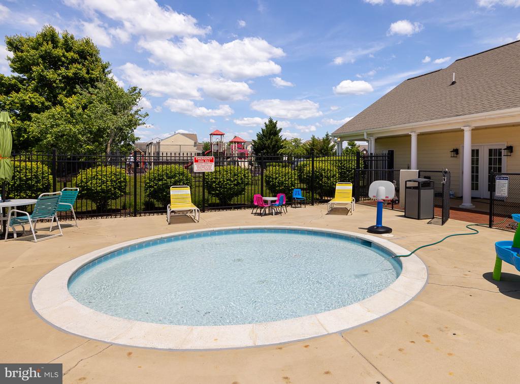 1472 MORRIS POND DR, LOCUST GROVE, Virginia 22508, 5 Bedrooms Bedrooms, ,3 BathroomsBathrooms,Residential,1472 MORRIS POND DR,VAOR2013644 MLS # VAOR2013644 1472 MORRIS POND DR, LOCUST GROVE, Virginia 22508, 5 Bedrooms Bedrooms, ,3 BathroomsBathrooms,Residential,1472 MORRIS POND DR,VAOR2013644 MLS # VAOR2013644