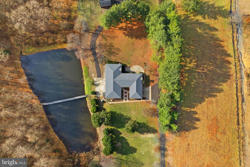 375 SEVEN PONDS RD, AMISSVILLE, Virginia 20106, 7 Bedrooms Bedrooms, ,4 BathroomsBathrooms,Residential,375 SEVEN PONDS RD,VARP2002442 MLS # VARP2002442