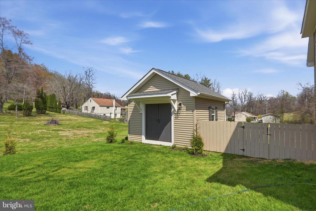 11 SCENIC LN, FLINT HILL, Virginia, 2 Bedrooms Bedrooms, ,2 BathroomsBathrooms,Residential,11 SCENIC LN,VARP2002568 MLS # VARP2002568 11 SCENIC LN, FLINT HILL, Virginia, 2 Bedrooms Bedrooms, ,2 BathroomsBathrooms,Residential,11 SCENIC LN,VARP2002568 MLS # VARP2002568