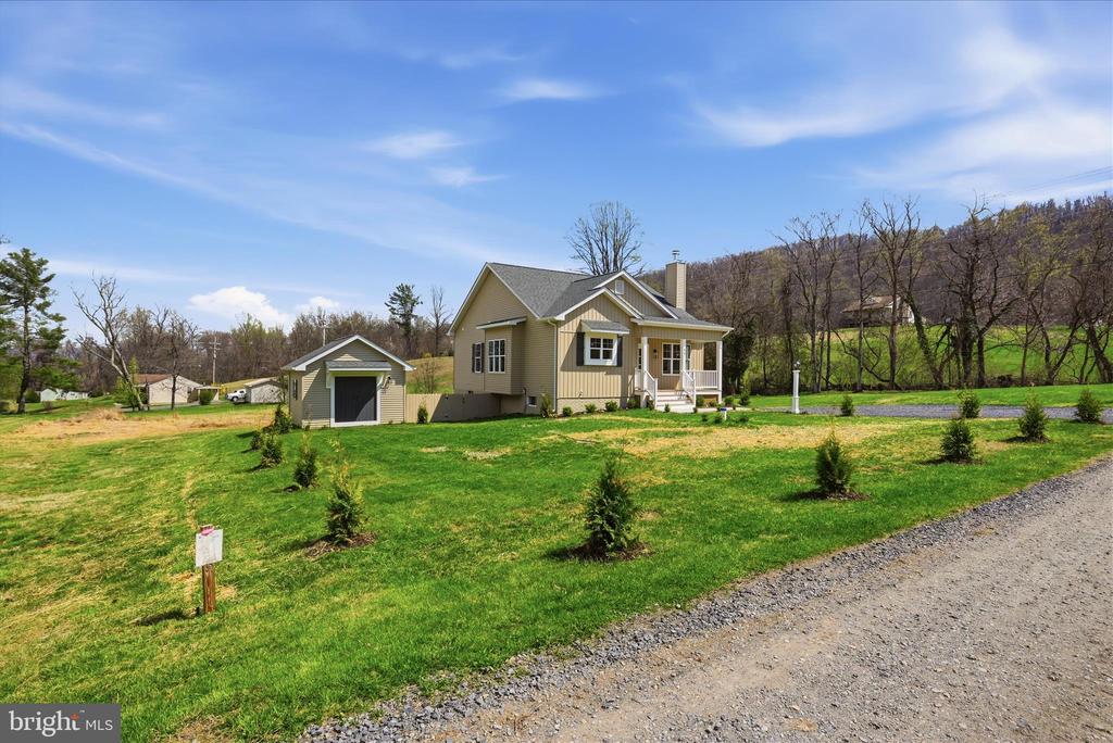 11 SCENIC LN, FLINT HILL, Virginia, 2 Bedrooms Bedrooms, ,2 BathroomsBathrooms,Residential,11 SCENIC LN,VARP2002568 MLS # VARP2002568 11 SCENIC LN, FLINT HILL, Virginia, 2 Bedrooms Bedrooms, ,2 BathroomsBathrooms,Residential,11 SCENIC LN,VARP2002568 MLS # VARP2002568