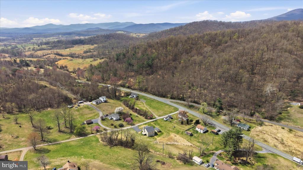 11 SCENIC LN, FLINT HILL, Virginia, 2 Bedrooms Bedrooms, ,2 BathroomsBathrooms,Residential,11 SCENIC LN,VARP2002568 MLS # VARP2002568 11 SCENIC LN, FLINT HILL, Virginia, 2 Bedrooms Bedrooms, ,2 BathroomsBathrooms,Residential,11 SCENIC LN,VARP2002568 MLS # VARP2002568