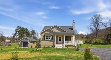 11 SCENIC LN, FLINT HILL, Virginia, 2 Bedrooms Bedrooms, ,2 BathroomsBathrooms,Residential,11 SCENIC LN,VARP2002568 MLS # VARP2002568