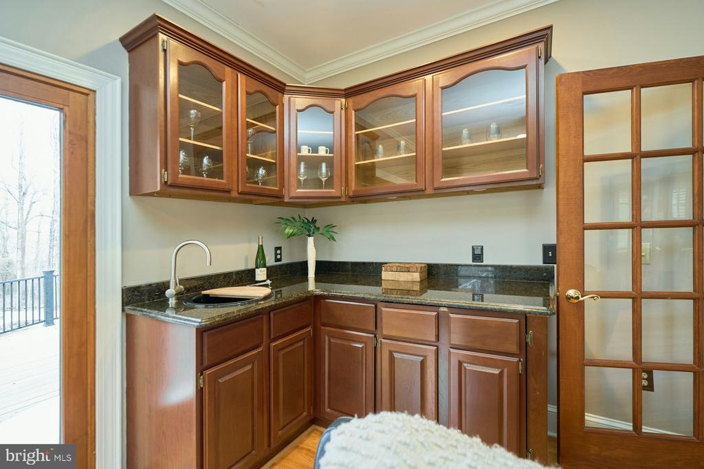 5828 HUNTON WOOD DR, BROAD RUN, Virginia, 4 Bedrooms Bedrooms, ,4 BathroomsBathrooms,Residential,5828 HUNTON WOOD DR,VAFQ2021454 MLS # VAFQ2021454