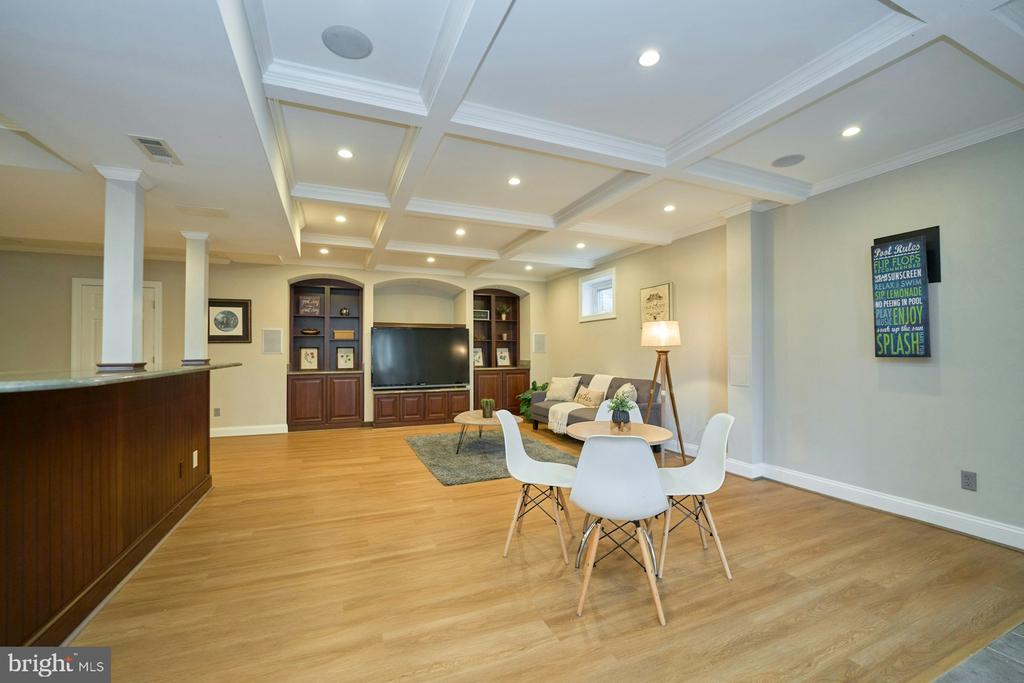 5828 HUNTON WOOD DR, BROAD RUN, Virginia, 4 Bedrooms Bedrooms, ,4 BathroomsBathrooms,Residential,5828 HUNTON WOOD DR,VAFQ2021454 MLS # VAFQ2021454