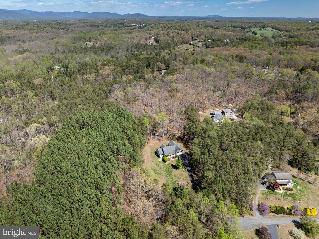 286 LEWIS DR, RUCKERSVILLE, Virginia 22968, 3 Bedrooms Bedrooms, ,3 BathroomsBathrooms,Residential,286 LEWIS DR,VAGR2000834 MLS # VAGR2000834