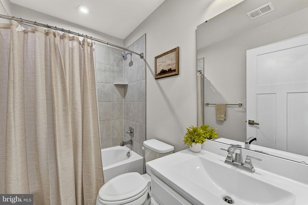 1756 SCENIC LOOP, CULPEPER, Virginia 22701, 3 Bedrooms Bedrooms, ,2 BathroomsBathrooms,Residential,1756 SCENIC LOOP,VACU2013160 MLS # VACU2013160