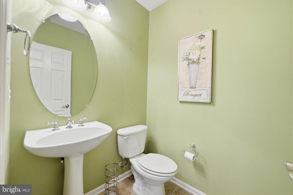 6925 MILL VALLEY DR, WARRENTON, Virginia, 4 Bedrooms Bedrooms, ,3 BathroomsBathrooms,Residential,6925 MILL VALLEY DR,VAFQ2021458 MLS # VAFQ2021458