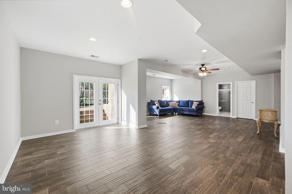 6925 MILL VALLEY DR, WARRENTON, Virginia, 4 Bedrooms Bedrooms, ,3 BathroomsBathrooms,Residential,6925 MILL VALLEY DR,VAFQ2021458 MLS # VAFQ2021458