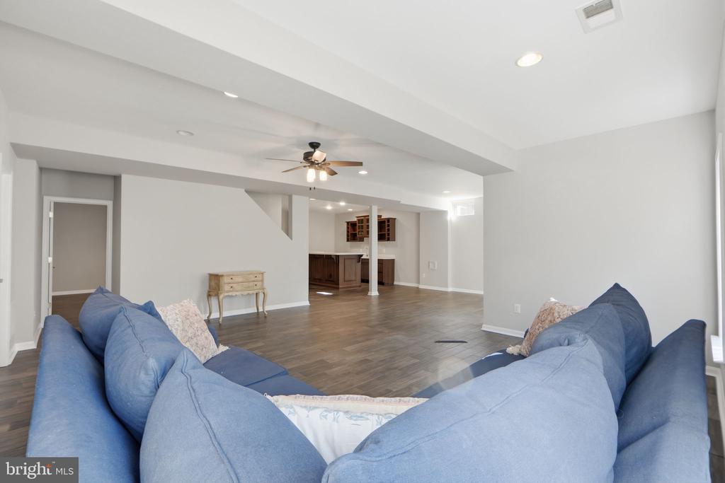 6925 MILL VALLEY DR, WARRENTON, Virginia, 4 Bedrooms Bedrooms, ,3 BathroomsBathrooms,Residential,6925 MILL VALLEY DR,VAFQ2021458 MLS # VAFQ2021458