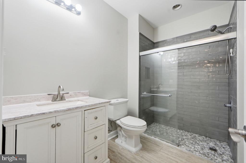 6925 MILL VALLEY DR, WARRENTON, Virginia, 4 Bedrooms Bedrooms, ,3 BathroomsBathrooms,Residential,6925 MILL VALLEY DR,VAFQ2021458 MLS # VAFQ2021458